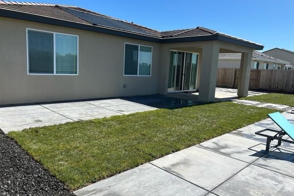 FF324A3B-DAA2-40EA-AF2C-DA6B5F4BC64B-min