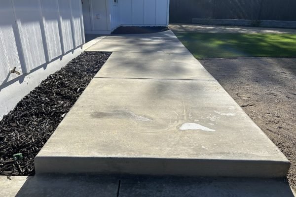 CFC33CD9-786A-455A-98E5-641E07C59C66-min